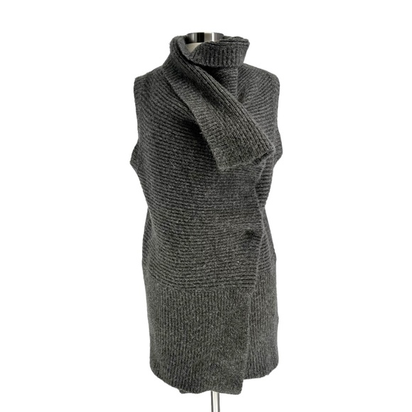 H&M Cozy Grey Knit Sweater Vest S - Picture 1 of 11
